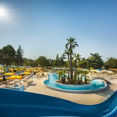 ホテル Valamar Parentino