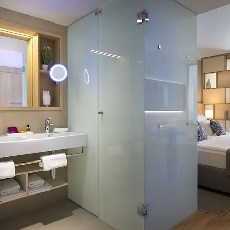 ホテル Valamar Parentino 4*