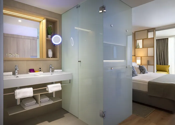 호텔 Valamar Parentino 4*